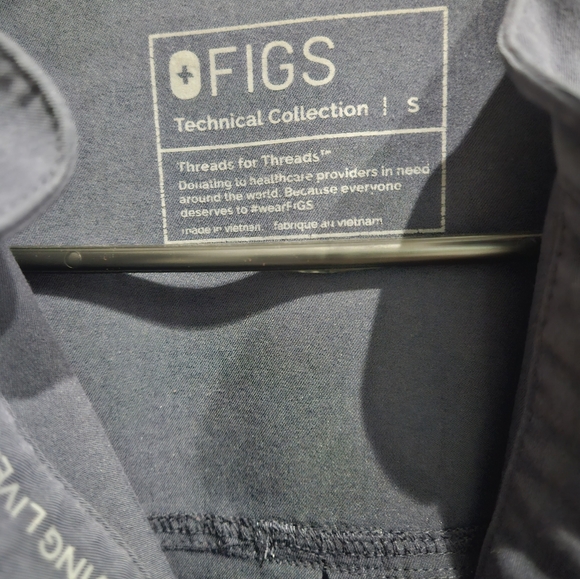 Figs Scrub Set - Picture 3 of 4